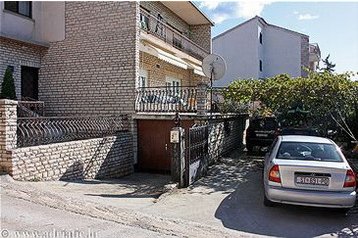 Kroatia Privát Okrug Gornji, Eksteriør